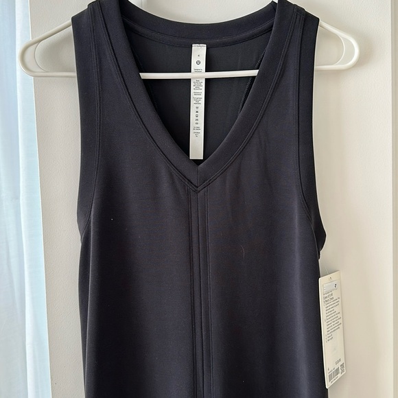 Lululemon Dress NWT! Size 4 - Picture 9 of 11